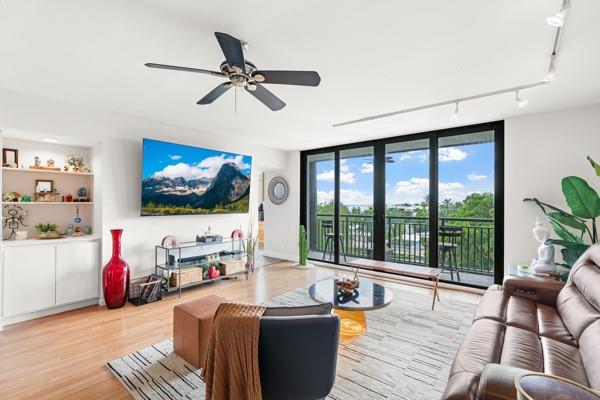 Image 8 of 39 For 2300 33rd Ave  602