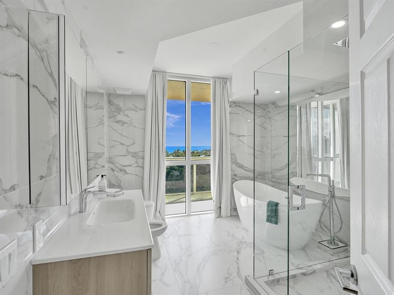 Image 15 of 40 For 3100 Ocean Blvd  808