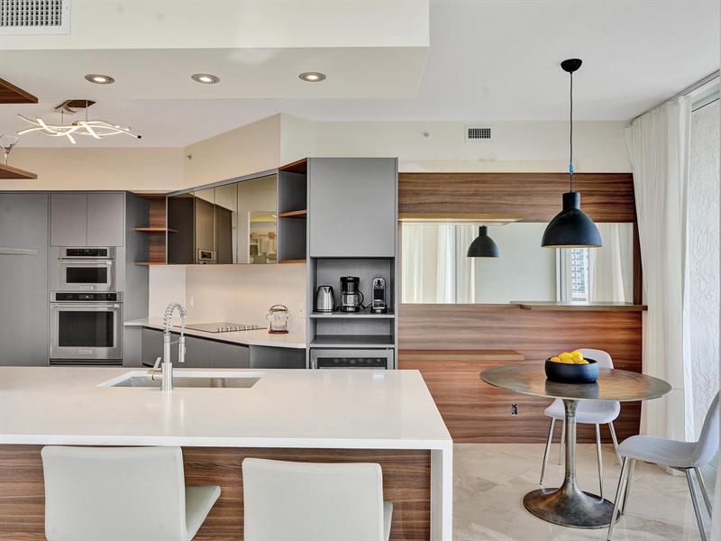 Image 6 of 40 For 3100 Ocean Blvd  808