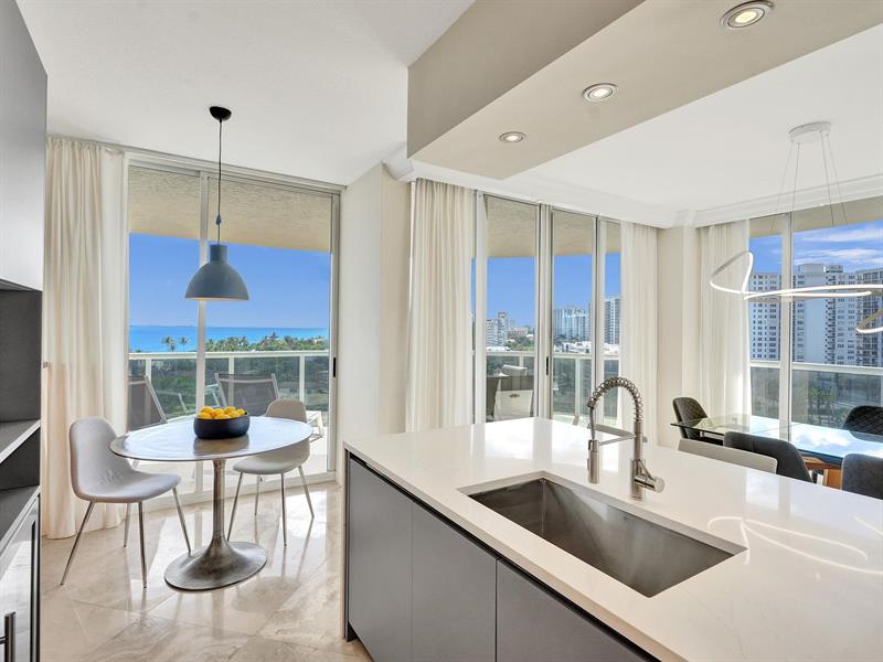 Image 8 of 40 For 3100 Ocean Blvd  808