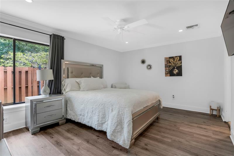 Image 19 of 33 For 3706 77th Ave  3706