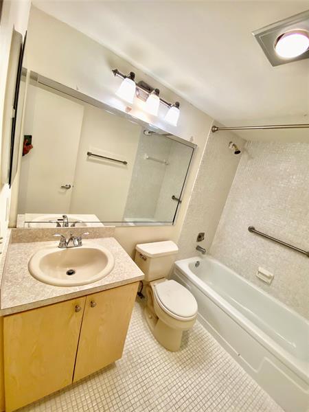 Image 8 of 17 For 133 Fanshaw D  133