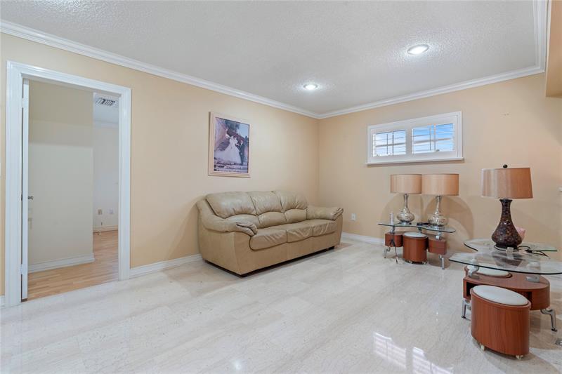 Image 11 of 41 For 8235 164th St