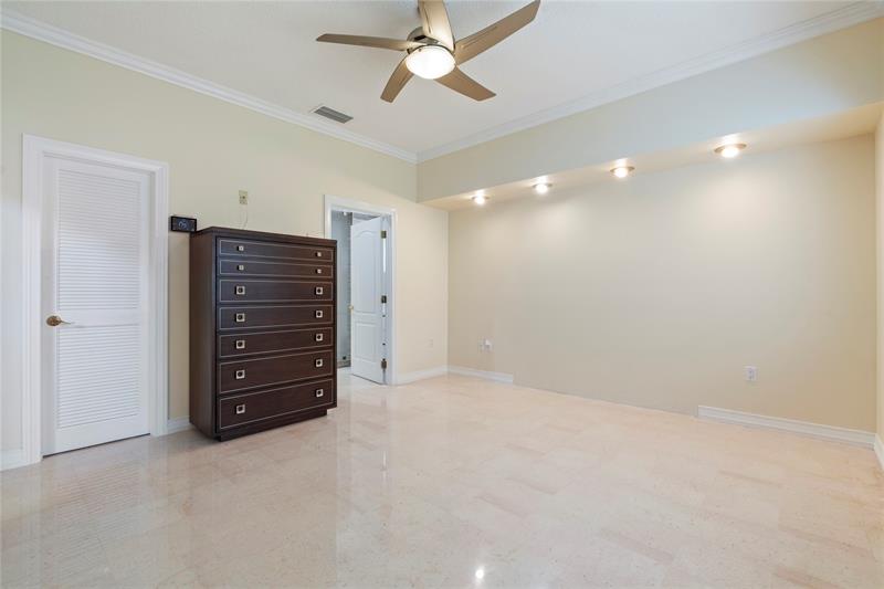 Image 13 of 41 For 8235 164th St