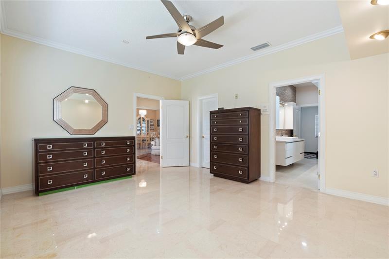 Image 15 of 41 For 8235 164th St