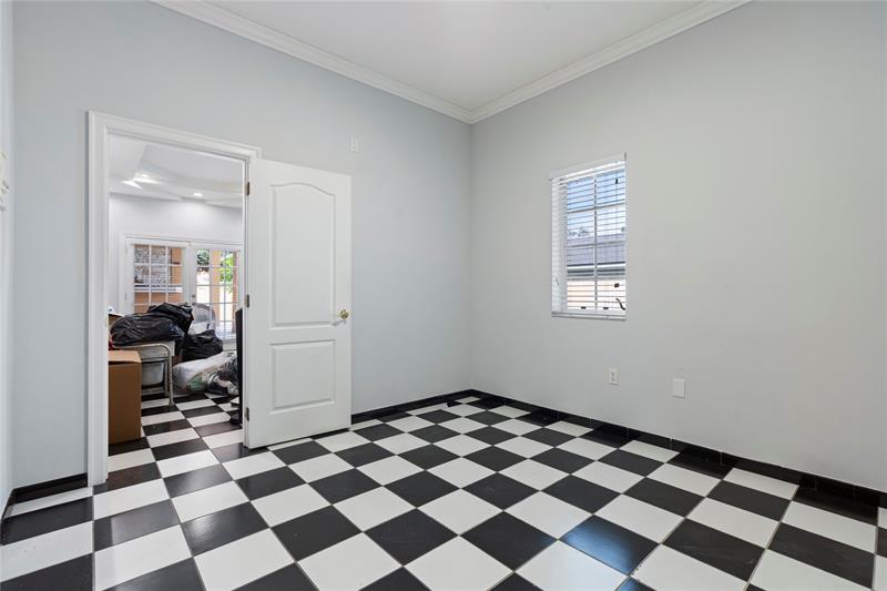 Image 19 of 41 For 8235 164th St