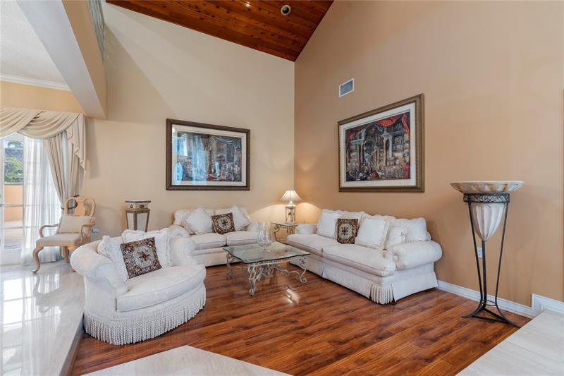 Image 21 of 41 For 8235 164th St