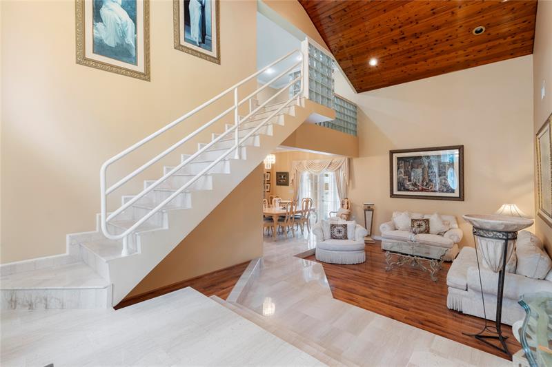 Image 24 of 41 For 8235 164th St