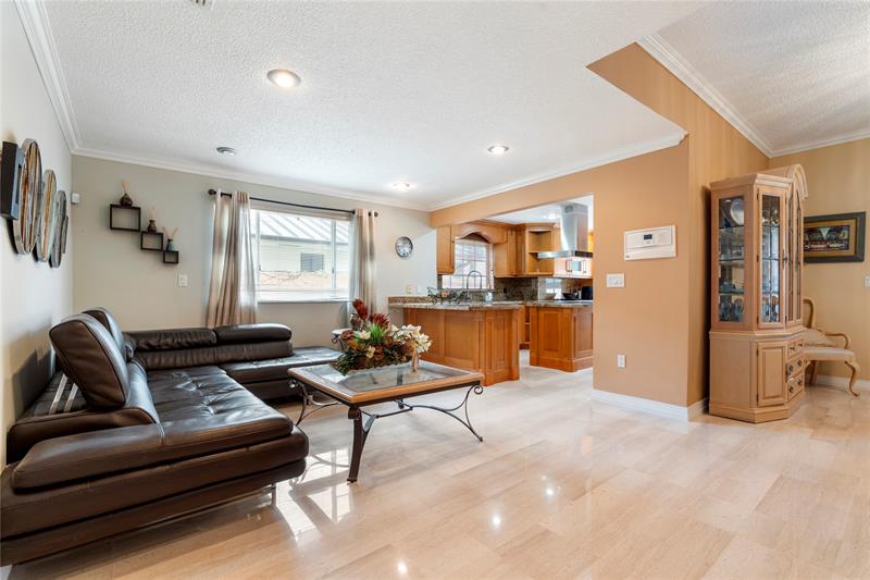 Image 29 of 41 For 8235 164th St