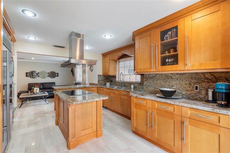 Image 31 of 41 For 8235 164th St