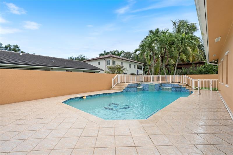 Image 39 of 41 For 8235 164th St