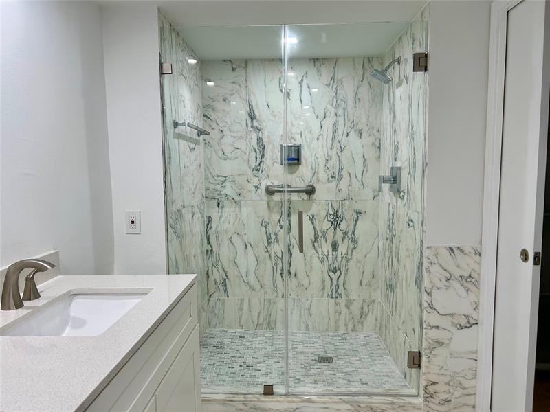 Image 13 of 23 For 4900 Ocean Blvd  316