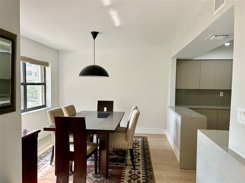 Image 7 of 23 For 4900 Ocean Blvd  316