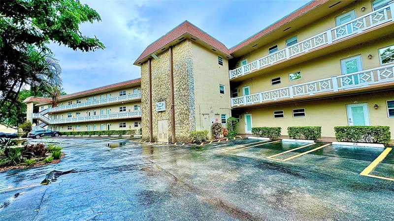 Details for 5103 35th St  606, Lauderdale Lakes, FL 33319