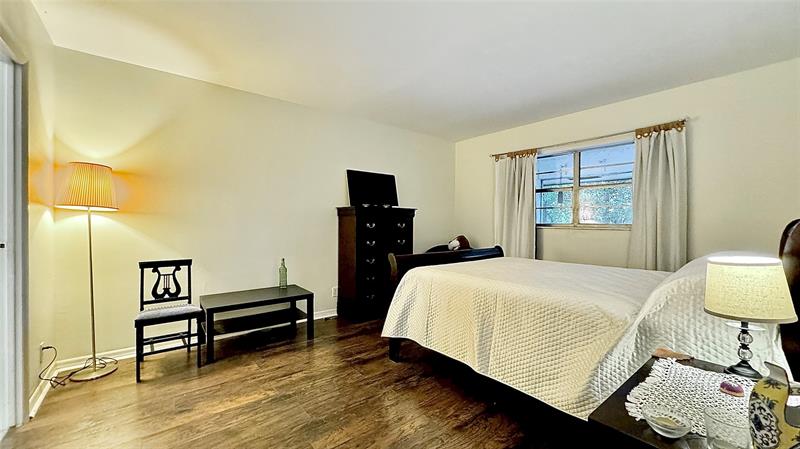 Image 14 of 16 For 5103 35th St  606