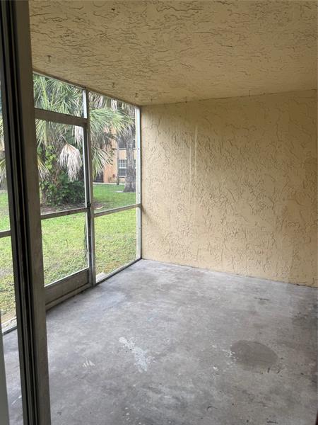 Image 11 of 11 For 4210 21st St  121