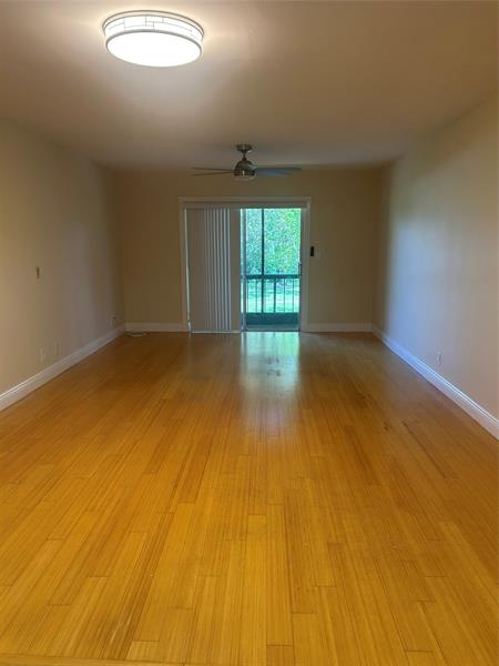 Image 8 of 11 For 4116 88th Ave  202