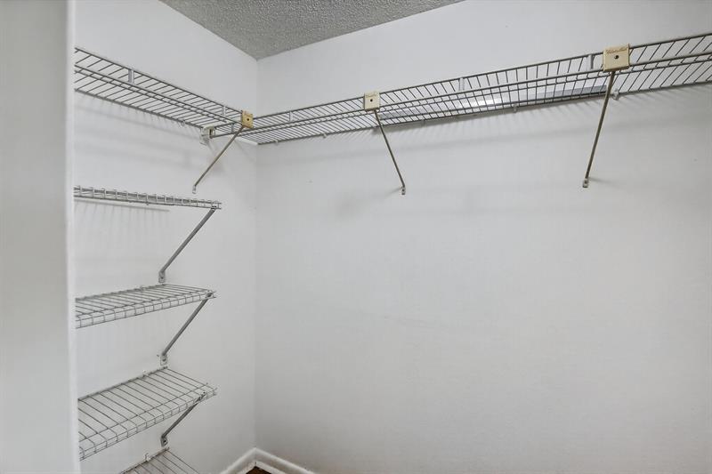 Image 15 of 30 For 3905 Nob Hill Rd  201