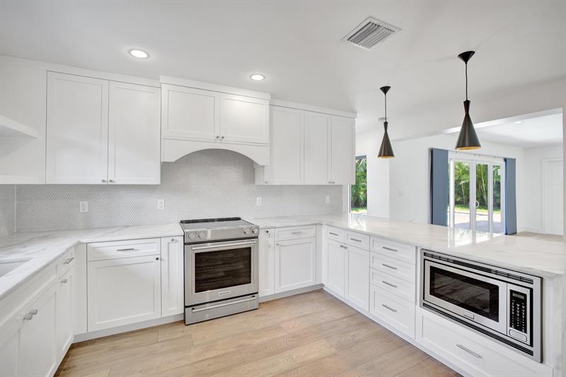 Image 10 of 42 For 2141 62nd Ct