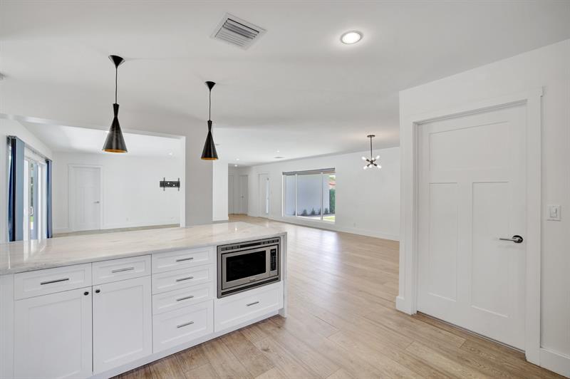 Image 11 of 42 For 2141 62nd Ct