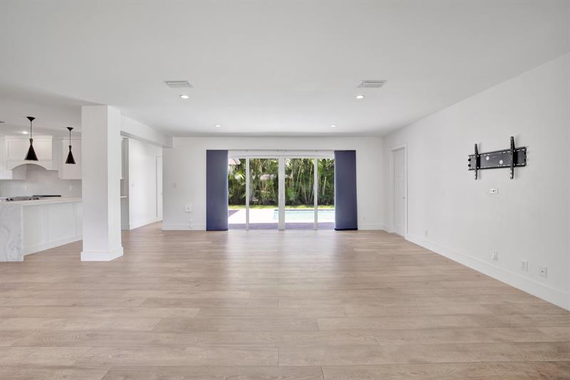 Image 14 of 42 For 2141 62nd Ct