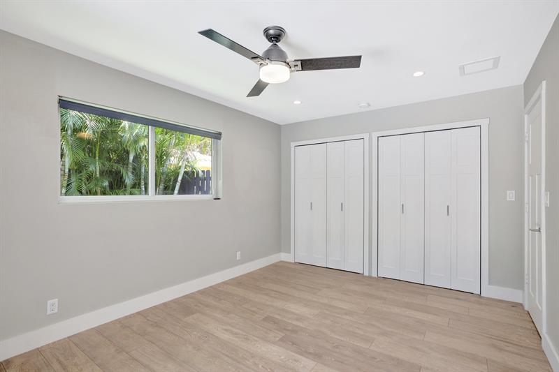 Image 27 of 42 For 2141 62nd Ct