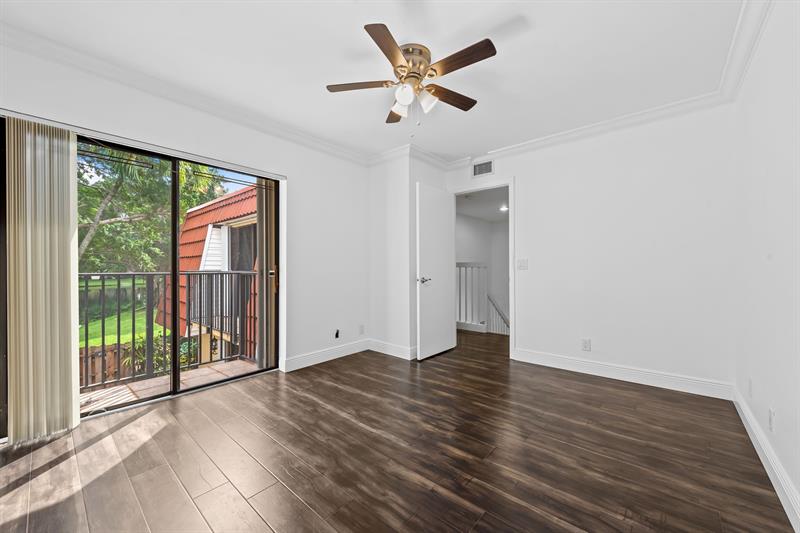 Image 14 of 16 For 9995 6th Ct  9995