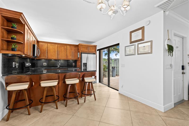 Image 5 of 16 For 9995 6th Ct  9995