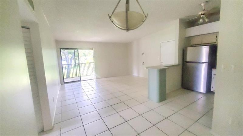 Image 29 of 33 For 9731 Mcnab Rd  208