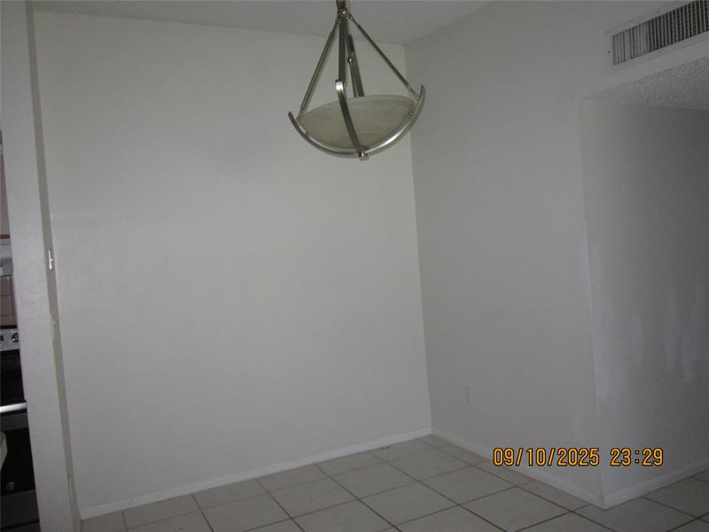 Image 6 of 11 For 9731 Mcnab Rd  208