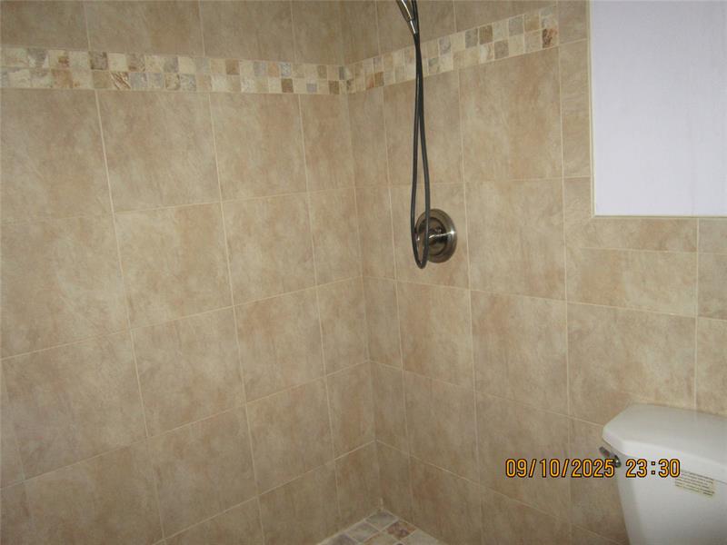 Image 9 of 11 For 9731 Mcnab Rd  208