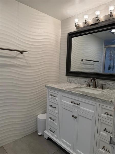 Image 10 of 29 For 1319 Hillsboro Blvd  609