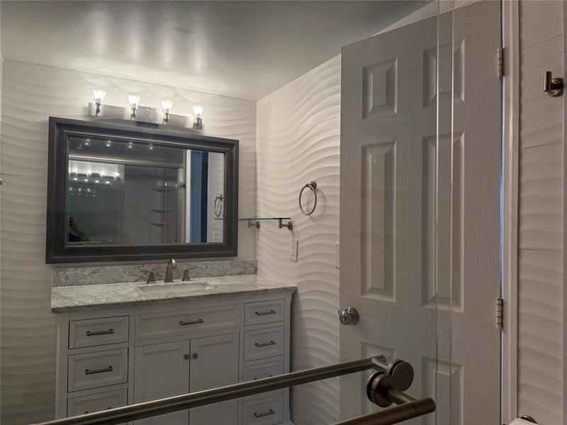 Image 11 of 29 For 1319 Hillsboro Blvd  609