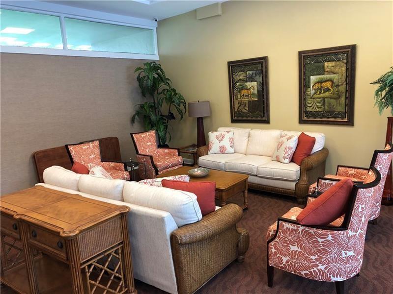 Image 21 of 29 For 1319 Hillsboro Blvd  609