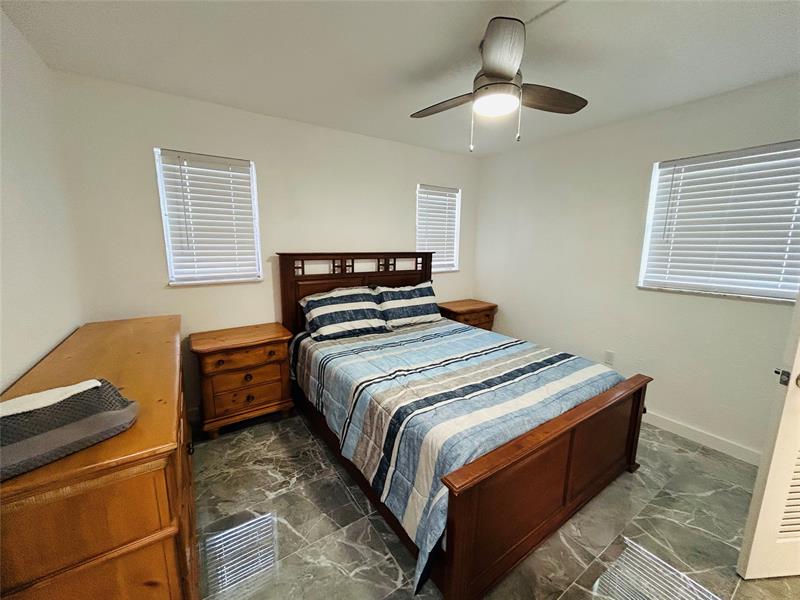 Image 11 of 16 For 2871 Sunrise Lakes Dr  101