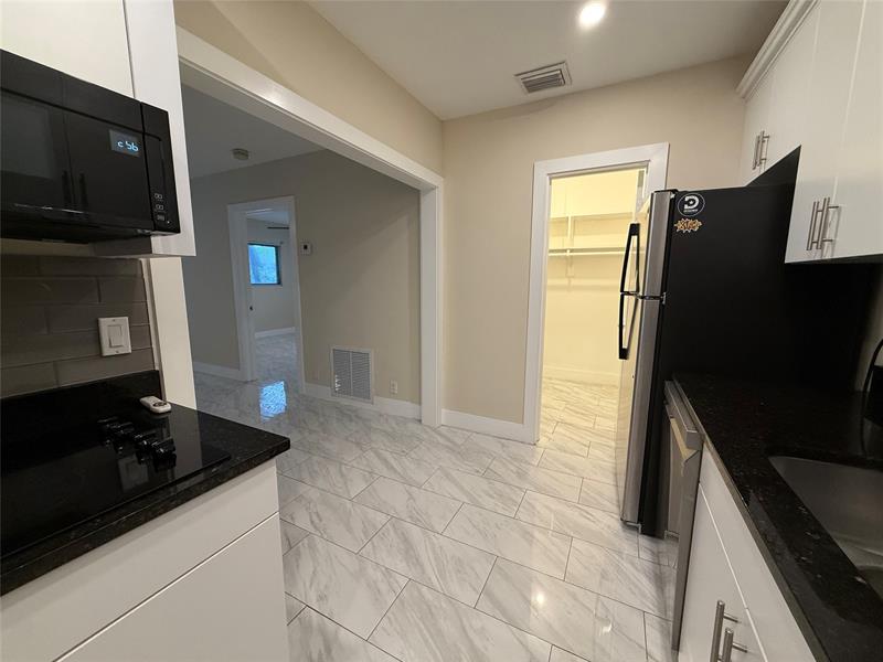 Image 7 of 11 For 2718 14th Street  4