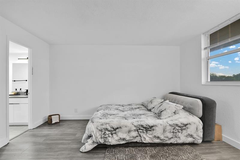 Image 10 of 22 For 250 67th St  322