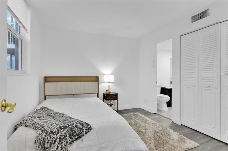 Image 12 of 22 For 250 67th St  322