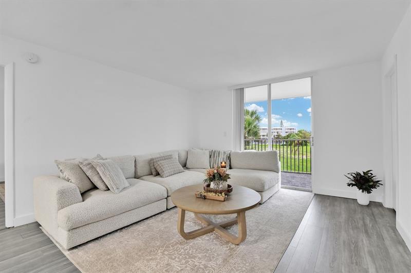 Image 6 of 22 For 250 67th St  322