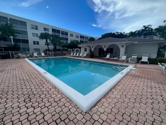 Image 15 of 23 For 1541 Ocean Blvd  111