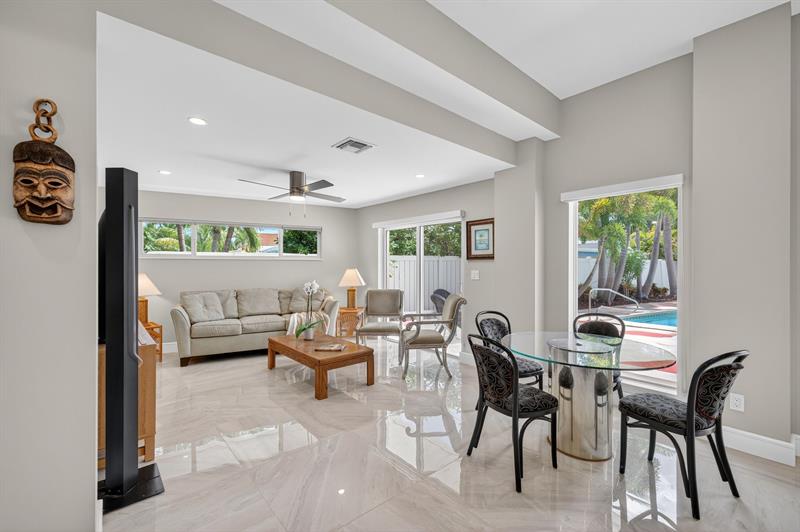 Image 22 of 87 For 2024 Harbourview Drive