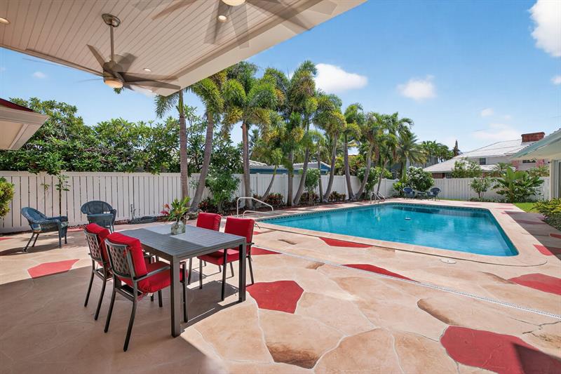 Image 28 of 87 For 2024 Harbourview Drive