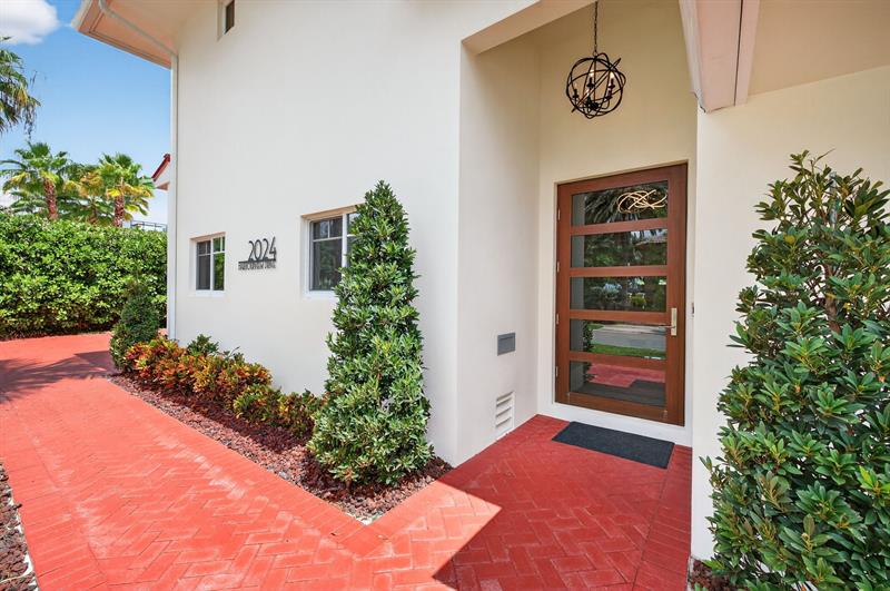 Image 3 of 87 For 2024 Harbourview Drive