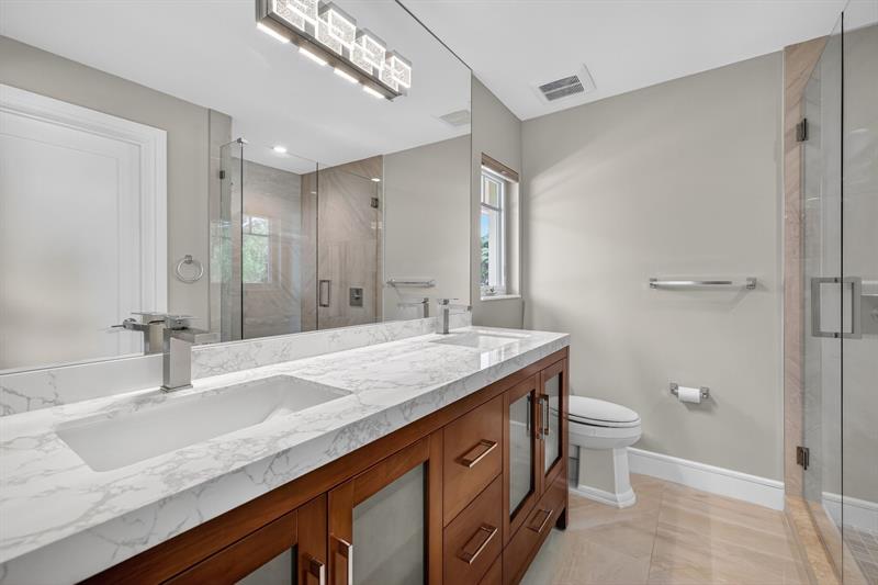 Image 39 of 87 For 2024 Harbourview Drive