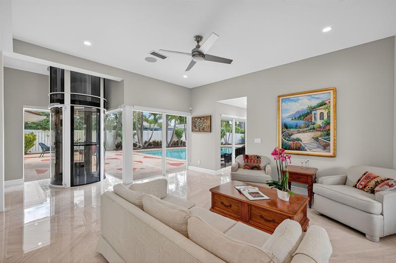 Image 5 of 87 For 2024 Harbourview Drive