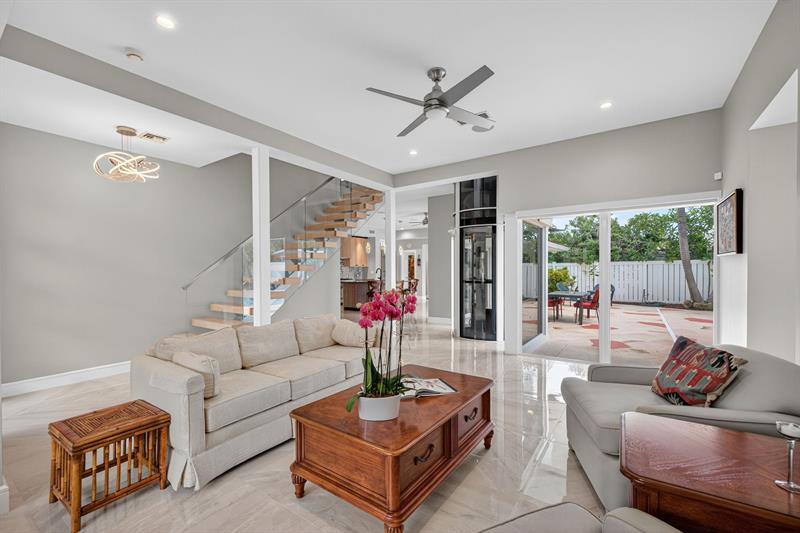 Image 7 of 87 For 2024 Harbourview Drive