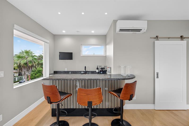 Image 74 of 87 For 2024 Harbourview Drive