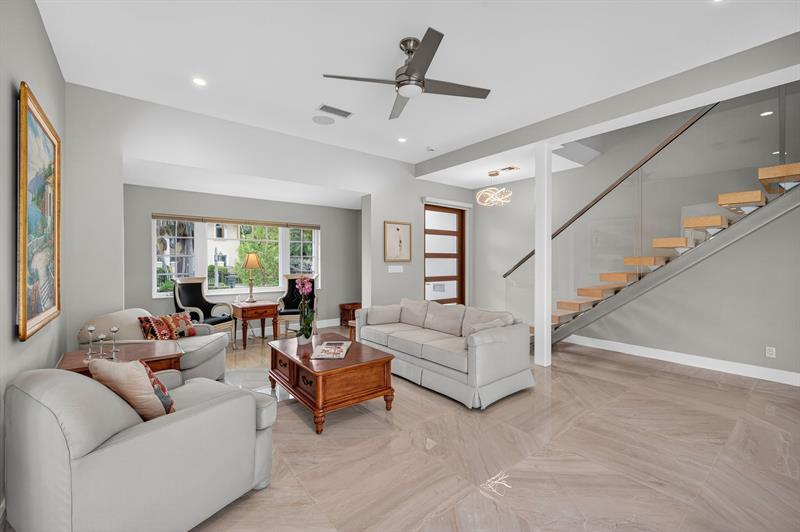 Image 8 of 87 For 2024 Harbourview Drive