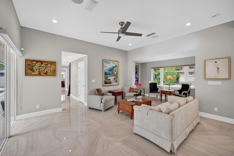 Image 9 of 87 For 2024 Harbourview Drive