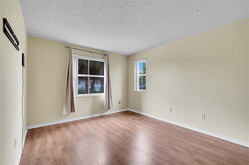 Image 17 of 42 For 9645 1st Ct  1-210